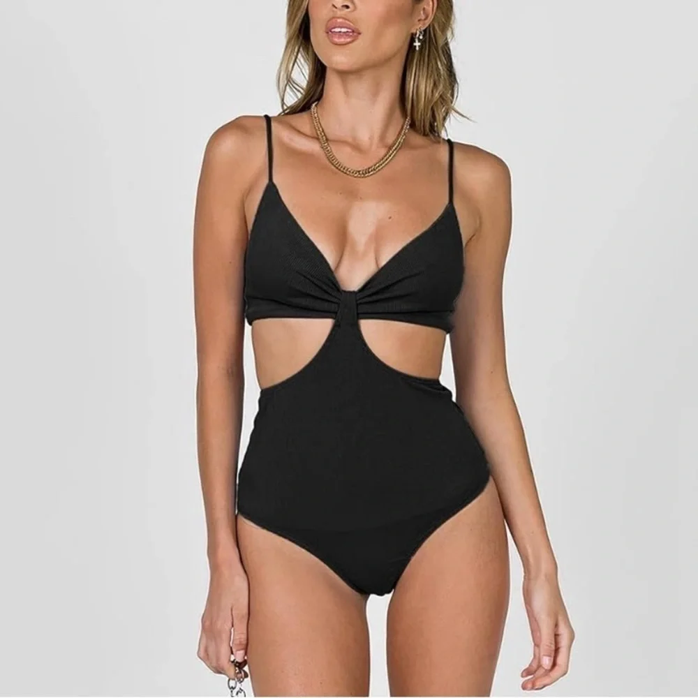 Princess Polly black‎ ribbed bodysuit size 2